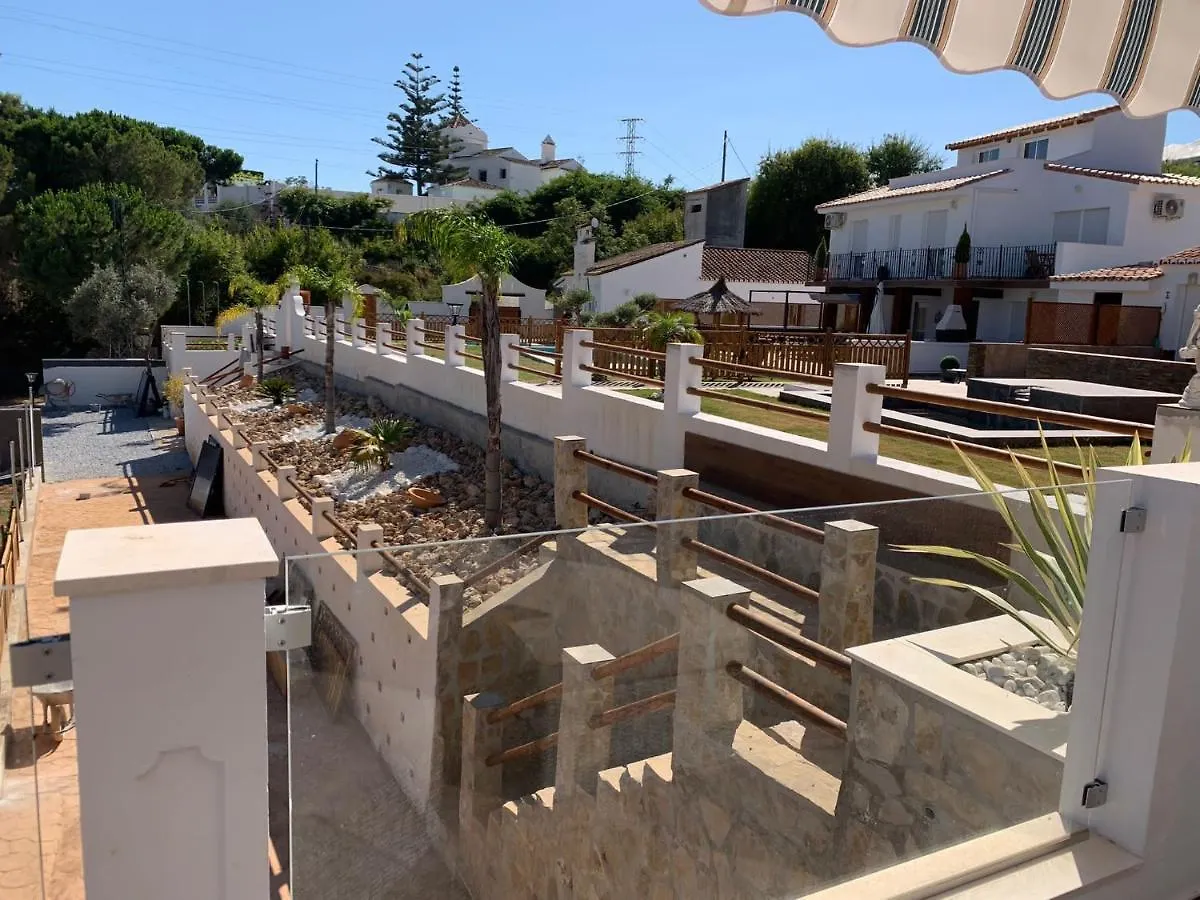 Los Nisperos Algarrobo Costa